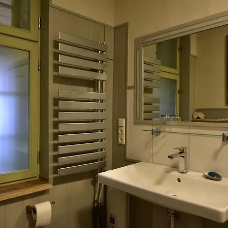 Neu Pfarrhof In Ostseenaehe Lägenhet